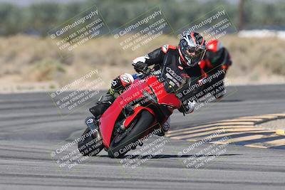 media/Oct-13-2025-Moto Forza (Mon) [[a66d839500]]/3-B Group/Session 3 (Turn 16)/